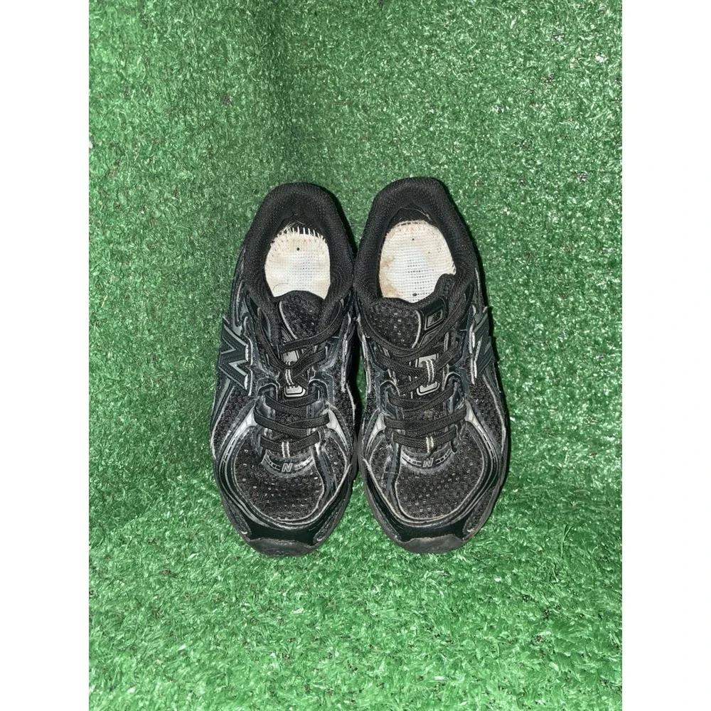 New Balance 740 Toddler Size 12C Black Walking Shoes Bungee Lace Comfort Sneaker